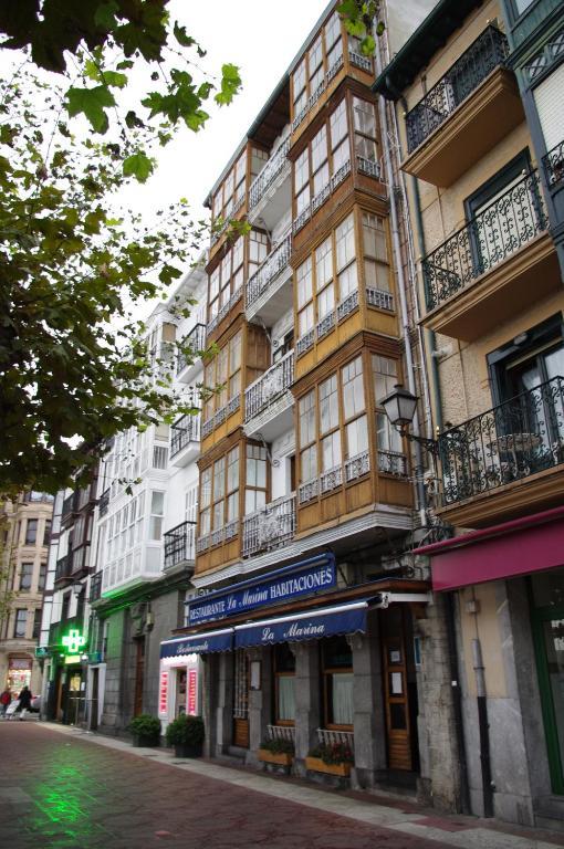 Pension "La Marina" Castro Urdiales Extérieur photo